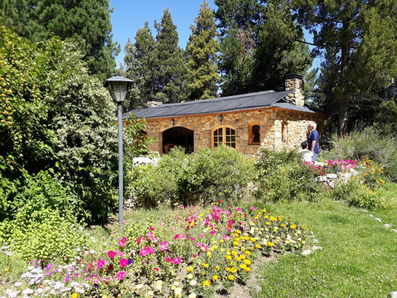 Ananda Lodge